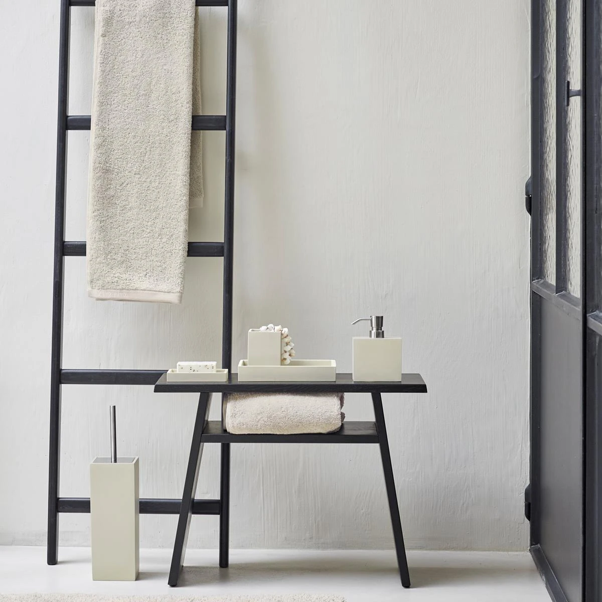 Aquanova Moon Toiletborstelhouder - Linnen 4 Aquanova Moon Toiletborstelhouder - Linnen - Afbeelding 2