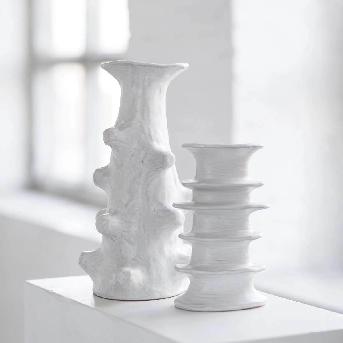 SERAX - Marie Michielssen - Billy Vaas H 30 Cm - Wit 4 SERAX - Marie Michielssen - Billy Vaas H 30 Cm - Wit - Afbeelding 2