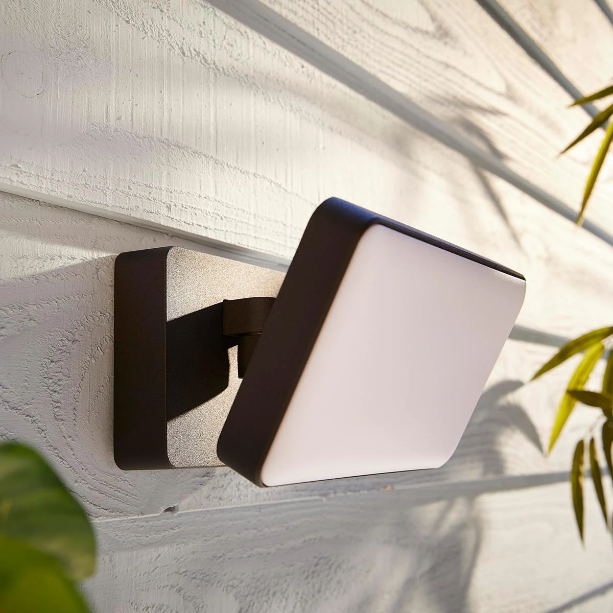 Philips Hue White & Color Ambiance Discover Floodlight 5 Philips Hue White & Color Ambiance Discover Floodlight - Afbeelding 3