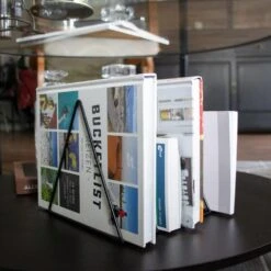 QUVIO Post En Boekenrek Driehoek Zwart -Meubels Voor Thuis 10675111