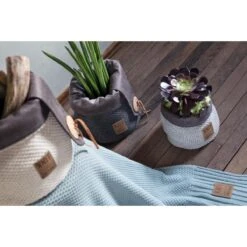 Knit Factory Lynn Gebreid Plaid - Woondeken - Zwart - 160x130 Cm 15 Knit Factory Lynn Gebreid Plaid - Woondeken - Zwart - 160x130 Cm -Meubels Voor Thuis 10675918