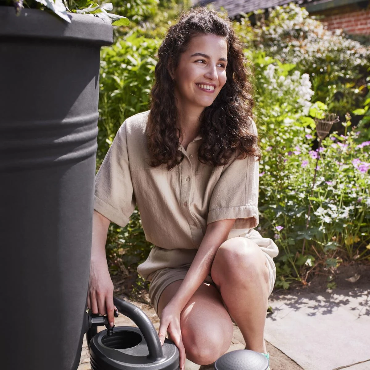 Elho Green Basics Plus Regenton 110 L - Zwart 4 Elho Green Basics Plus Regenton 110 L - Zwart - Afbeelding 2