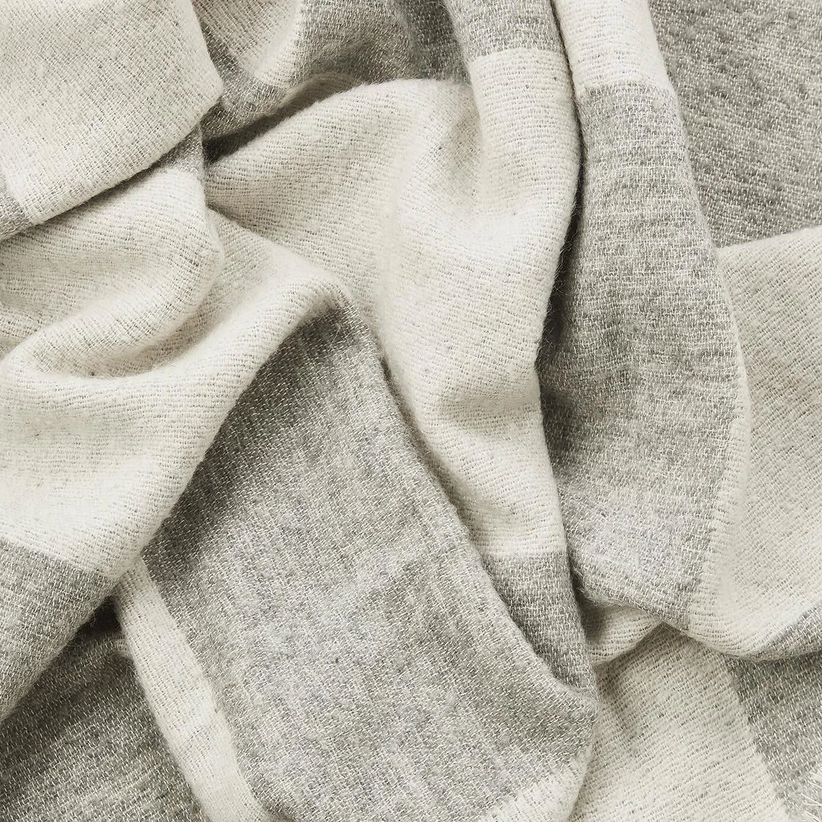 By FonQ Check Plaid 130 X 200 Cm - Lichtgrijs 8 By FonQ Check Plaid 130 X 200 Cm - Lichtgrijs - Afbeelding 6