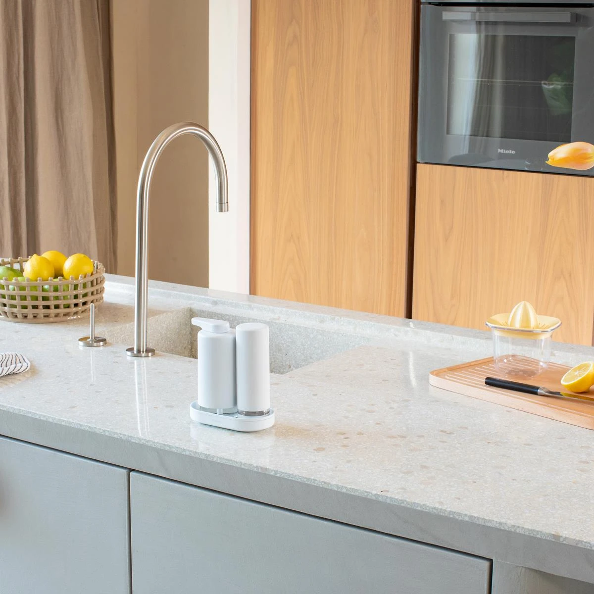 Brabantia SinkStyle Zeepdispenser Set - Mineral Fresh White 4 Brabantia SinkStyle Zeepdispenser Set - Mineral Fresh White - Afbeelding 2