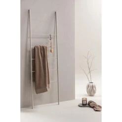 Nest Living Pascal Metalen Kledingrek Beige -Meubels Voor Thuis 11389297