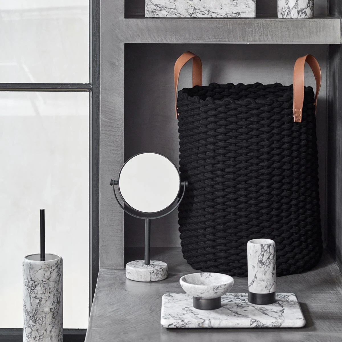 Aquanova Rudon Wasmand 43 L - Zwart 4 Aquanova Rudon Wasmand 43 L - Zwart - Afbeelding 2