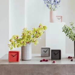 Zuiver Cute Concrete Tafelklok - Terra -Meubels Voor Thuis 9432139