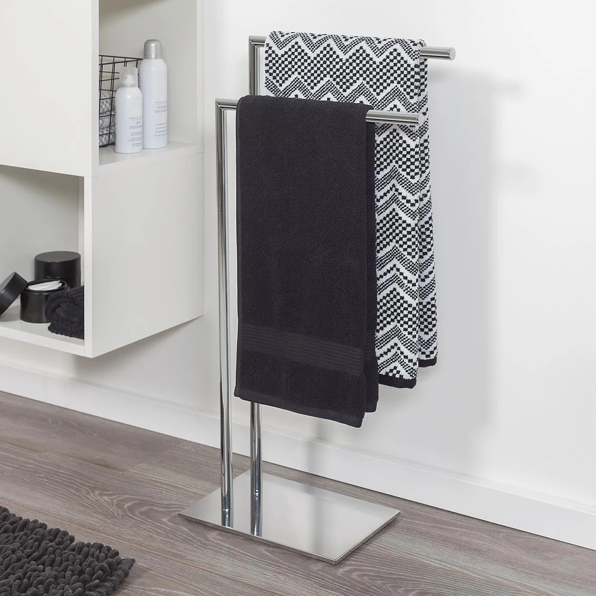 Sealskin Tube Vrijstaand 2-armig Handdoekrek - Chroom 6 Sealskin Tube Vrijstaand 2-armig Handdoekrek - Chroom - Afbeelding 4