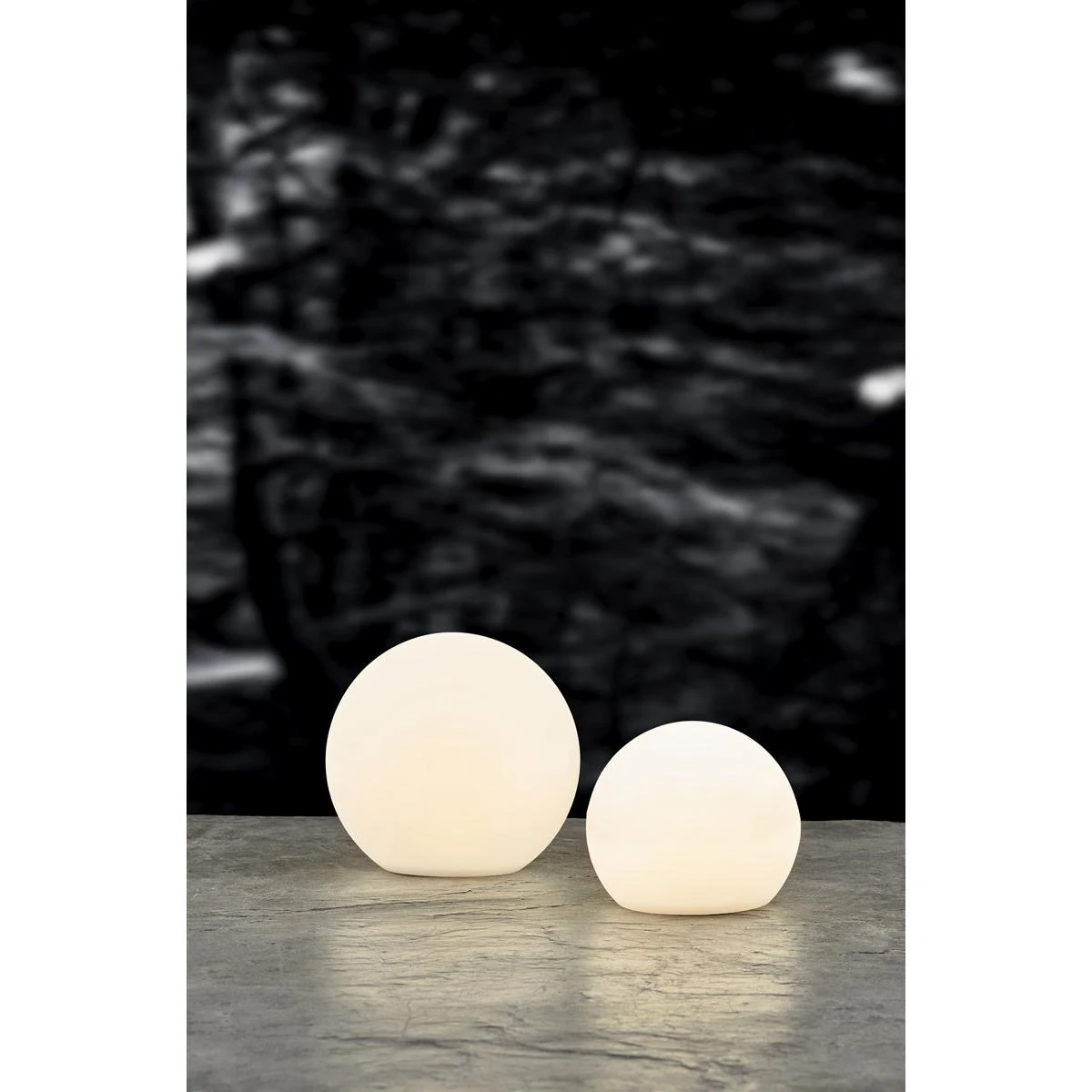 Villa Collection Maane Led Lamp Met Solar Wit - 20 X 18 Cm 4 Villa Collection Maane Led Lamp Met Solar Wit - 20 X 18 Cm - Afbeelding 2