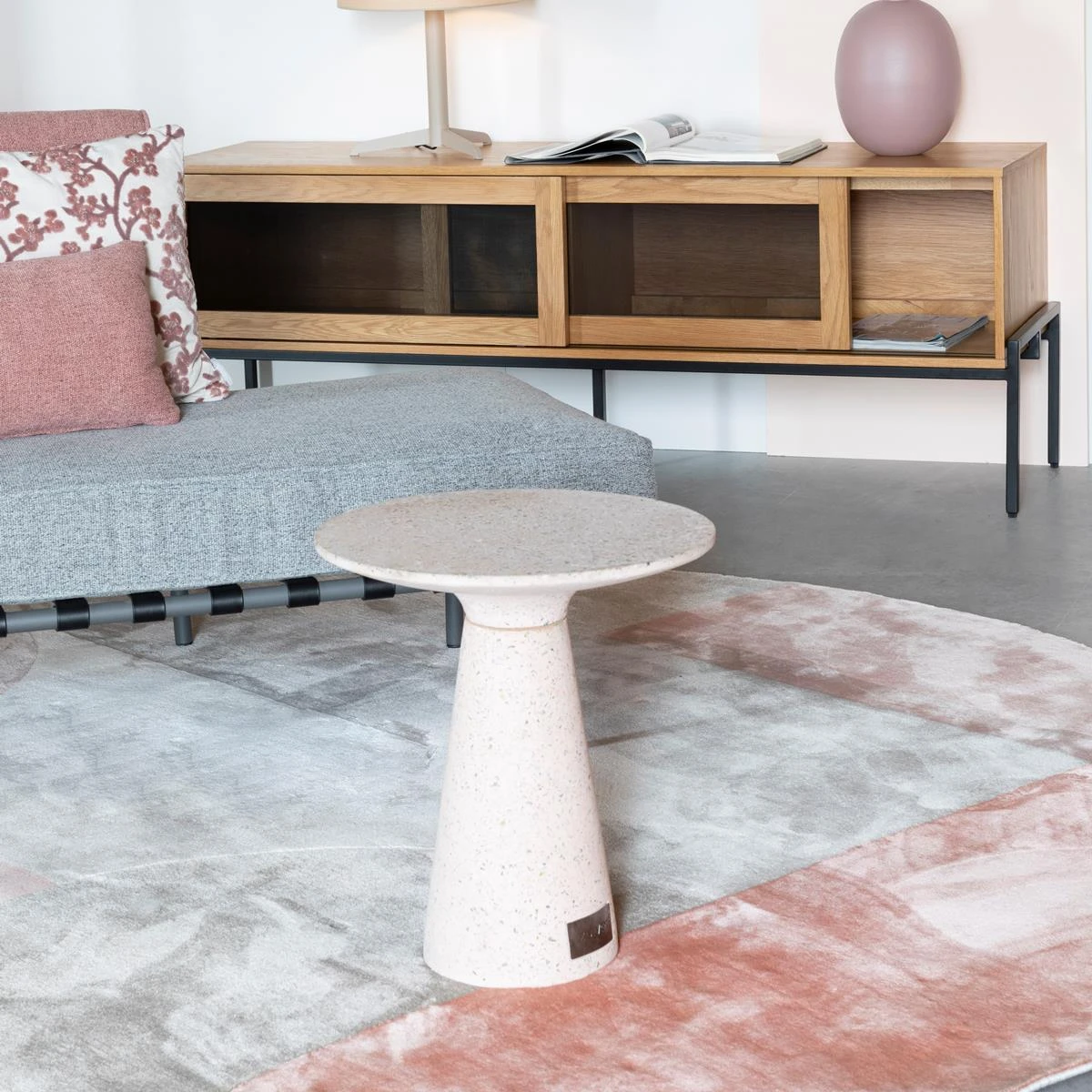 Zuiver Hilton Vloerkleed Ø 240 Cm - Roze 13 Zuiver Hilton Vloerkleed Ø 240 Cm - Roze - Afbeelding 11