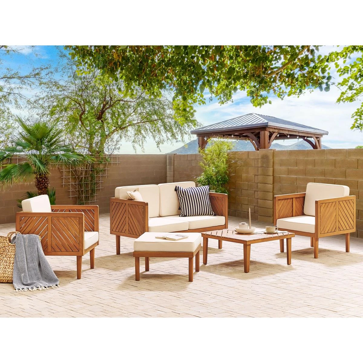 Beliani - BARATTI - Loungeset Voor 4 - Lichte Houtkleur - Acaciahout 4 Beliani - BARATTI - Loungeset Voor 4 - Lichte Houtkleur - Acaciahout - Afbeelding 2