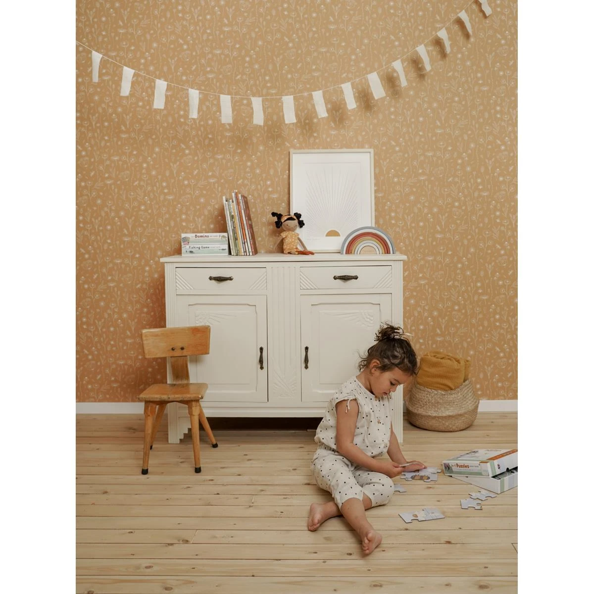 Little Dutch Vliesbehang | Wild Flowers Ochre - Oranje - 10mx53cm 5 Little Dutch Vliesbehang | Wild Flowers Ochre - Oranje - 10mx53cm - Afbeelding 3